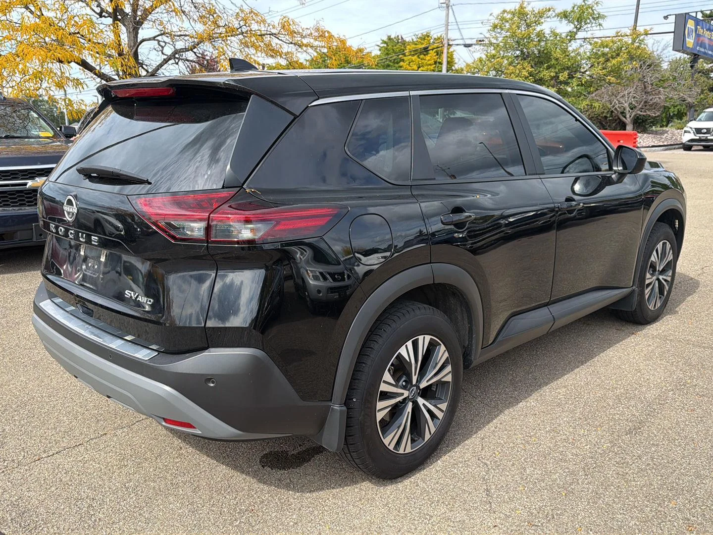 Used 2023 Super Black Nissan SV image 4