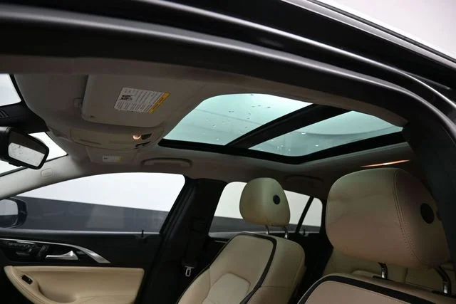 Used 2019 Black INFINITI LUXE image 23