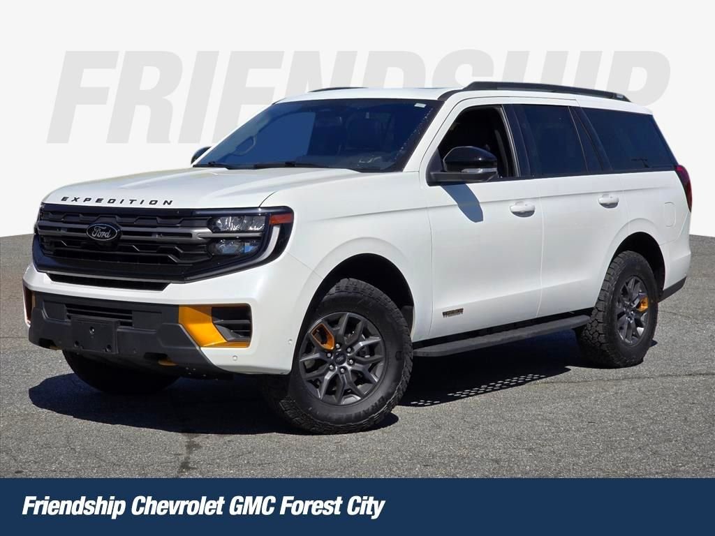Used 2025 White Ford Tremor image 1