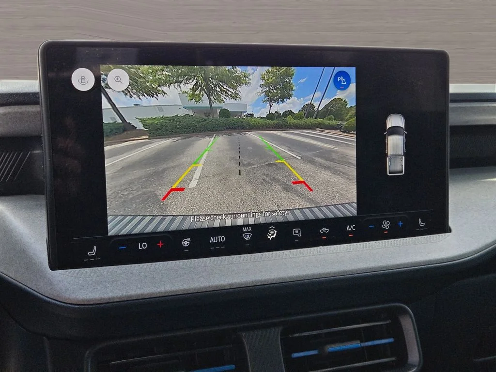 Used 2025 Gray Ford XLT image 30