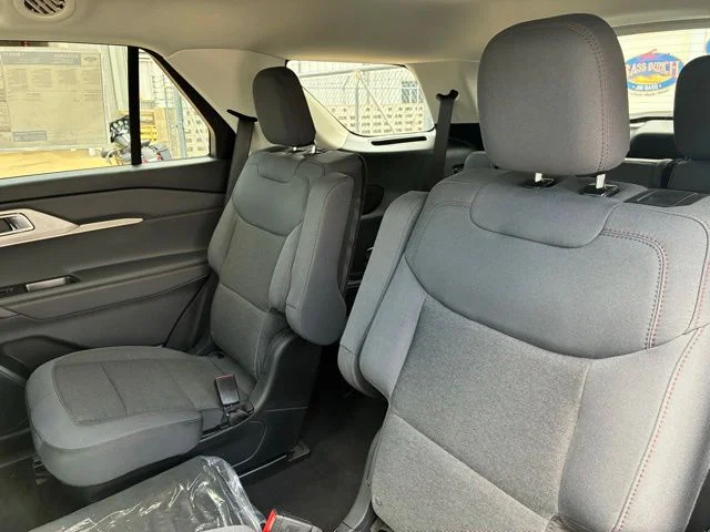 New 2026 Agate Black Metallic Ford Active image 9