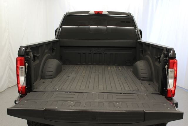 Used 2019 Black Metallic Ford Lariat image 10