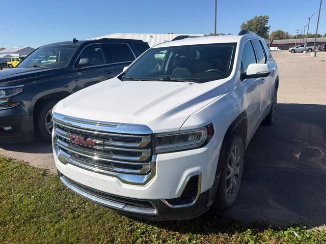 Used 2021 White GMC SLE image 3