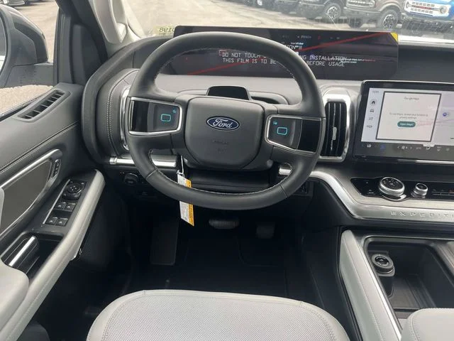 New 2026 White Ford Platinum image 6