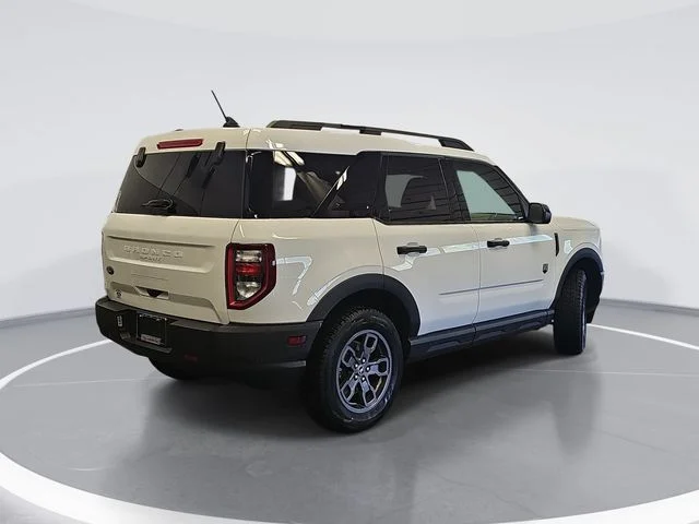 Used 2024 White Ford Big Bend image 3