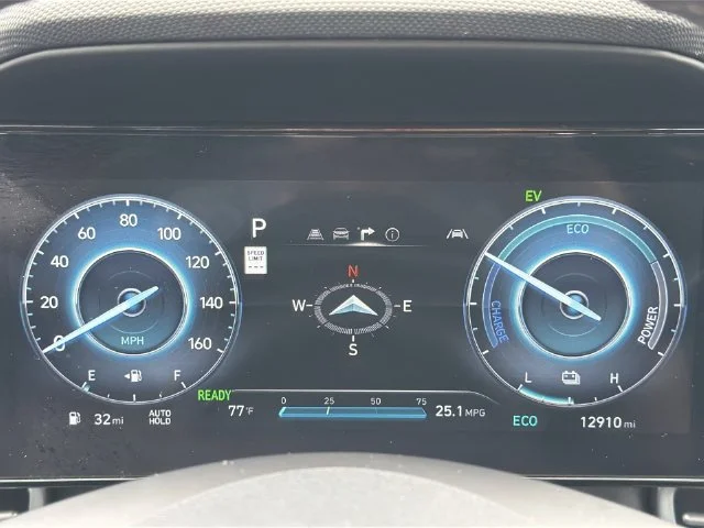 Used 2025 White Hyundai Limited image 28