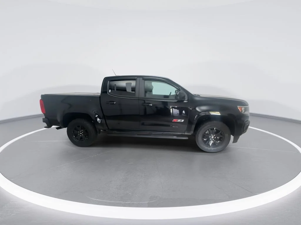 Used 2022 Black Chevrolet Z71 image 8