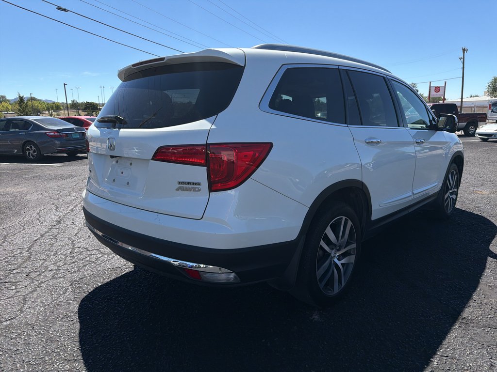 Used 2017 White Diamond Pearl Honda Touring image 5