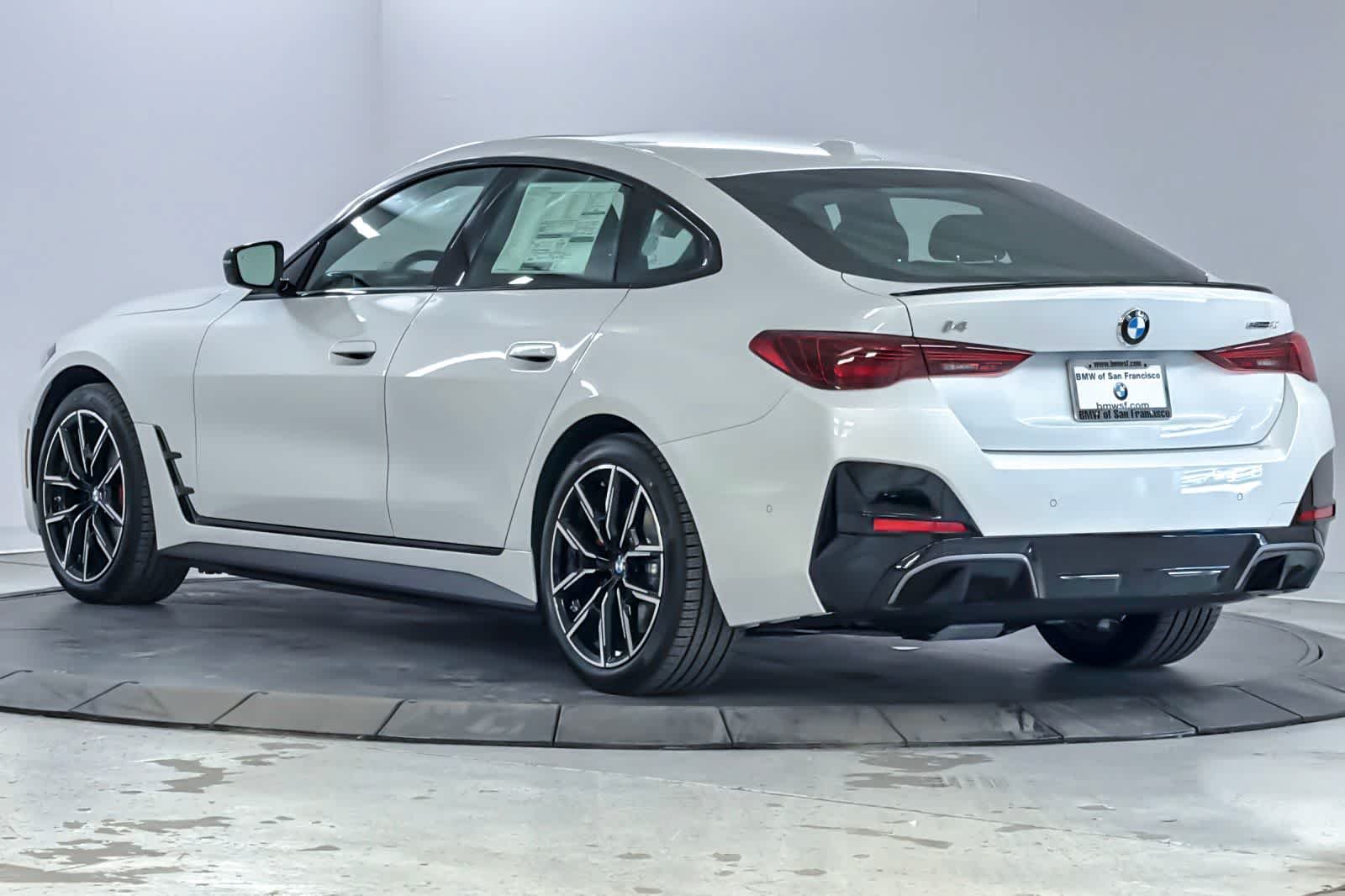 New 2026 Mineral White Metallic BMW eDrive40 image 6