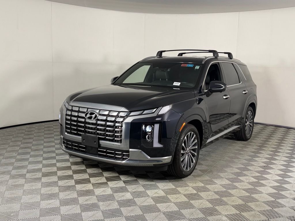 Used 2025 White Hyundai Calligraphy image 3