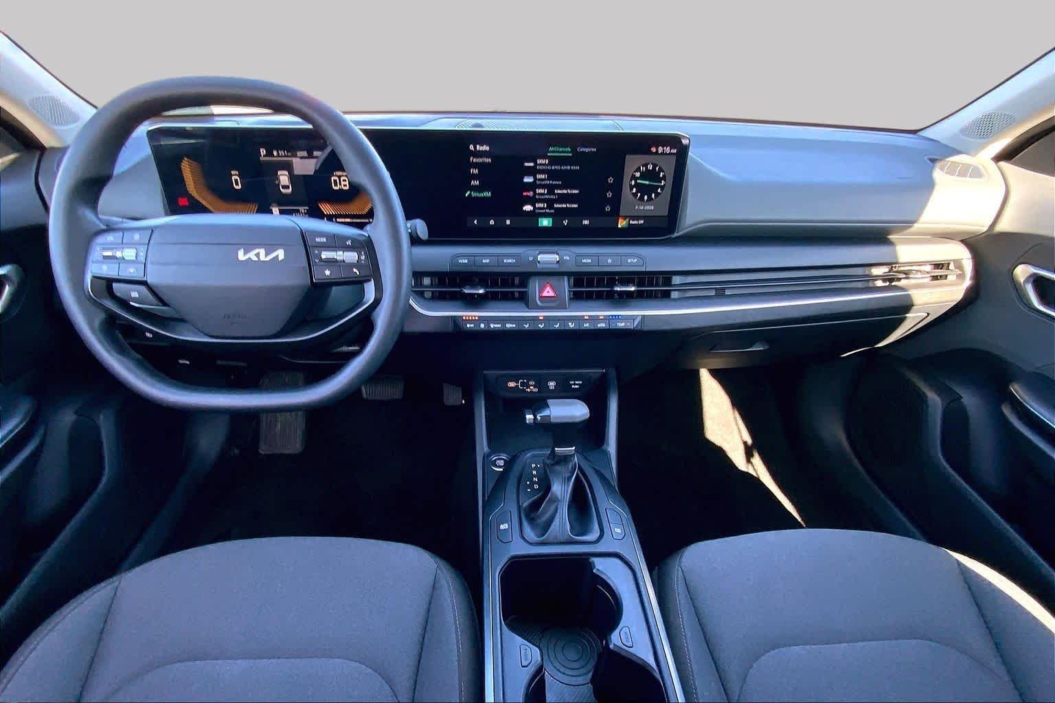 Used 2025 Snow White Pearl Kia LXS image 16