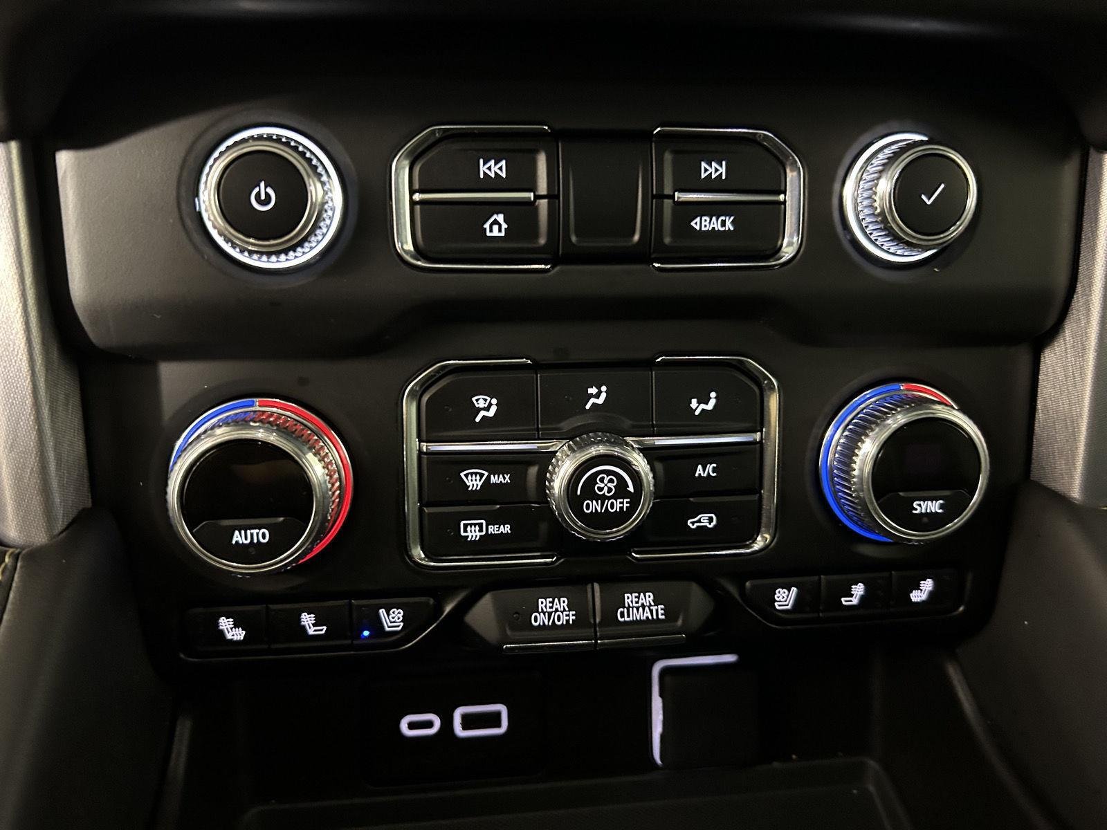 Used 2023 Onyx Black GMC SLT image 22