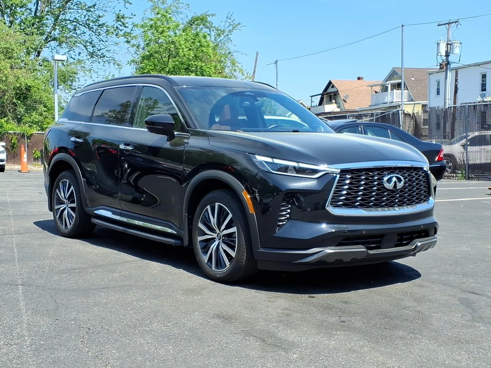 Certified Used 2025 Black INFINITI Autograph image 4