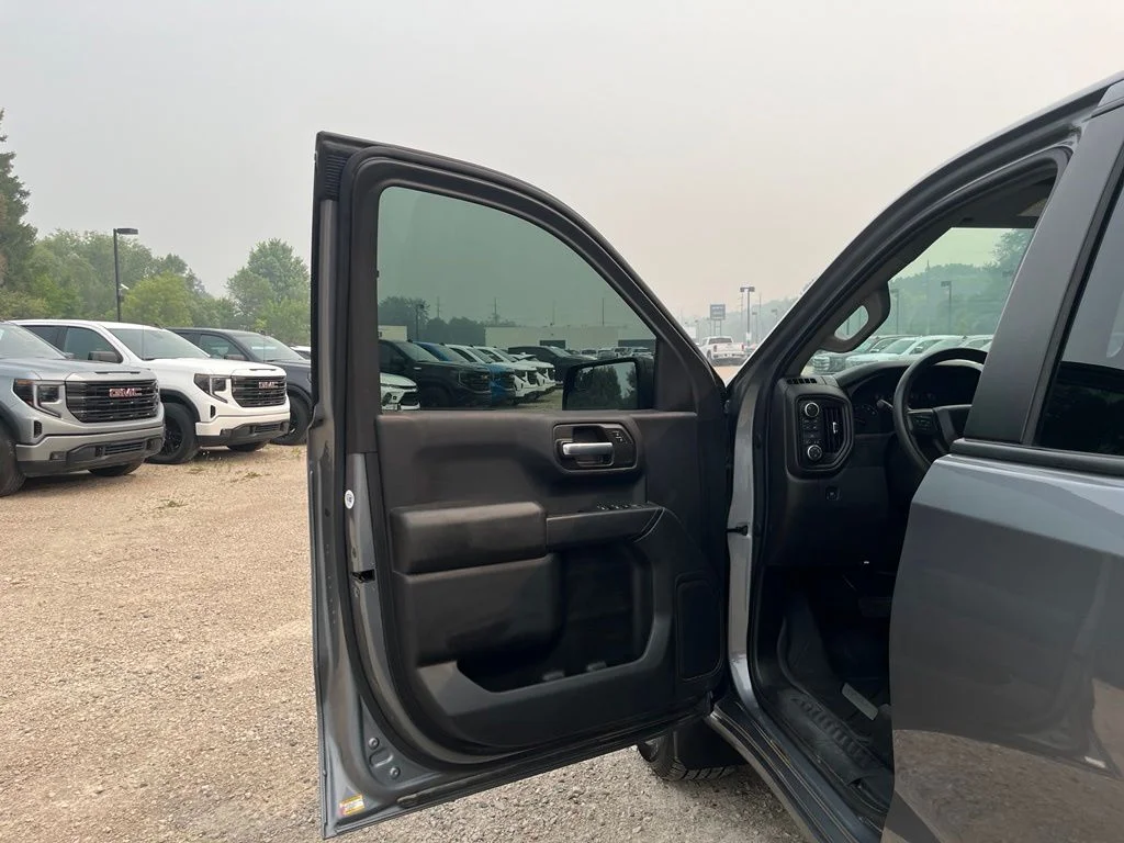 Used 2021 Steel Metallic Chevrolet Custom image 14