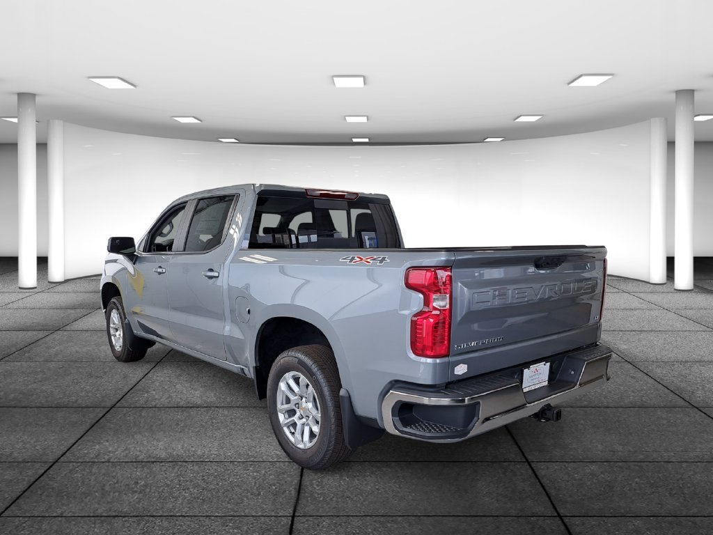 New 2026 Sterling Gray Metallic Chevrolet LT image 6