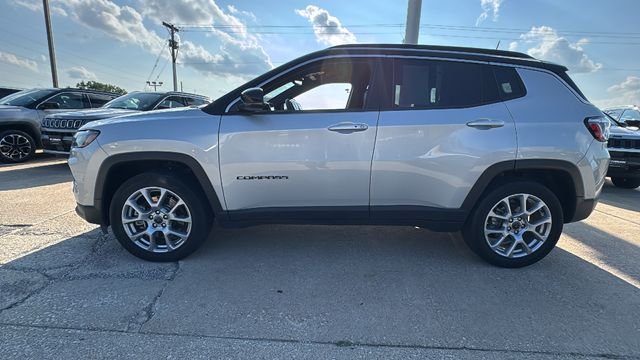 Certified Used 2025 Silver Jeep Limited image 7