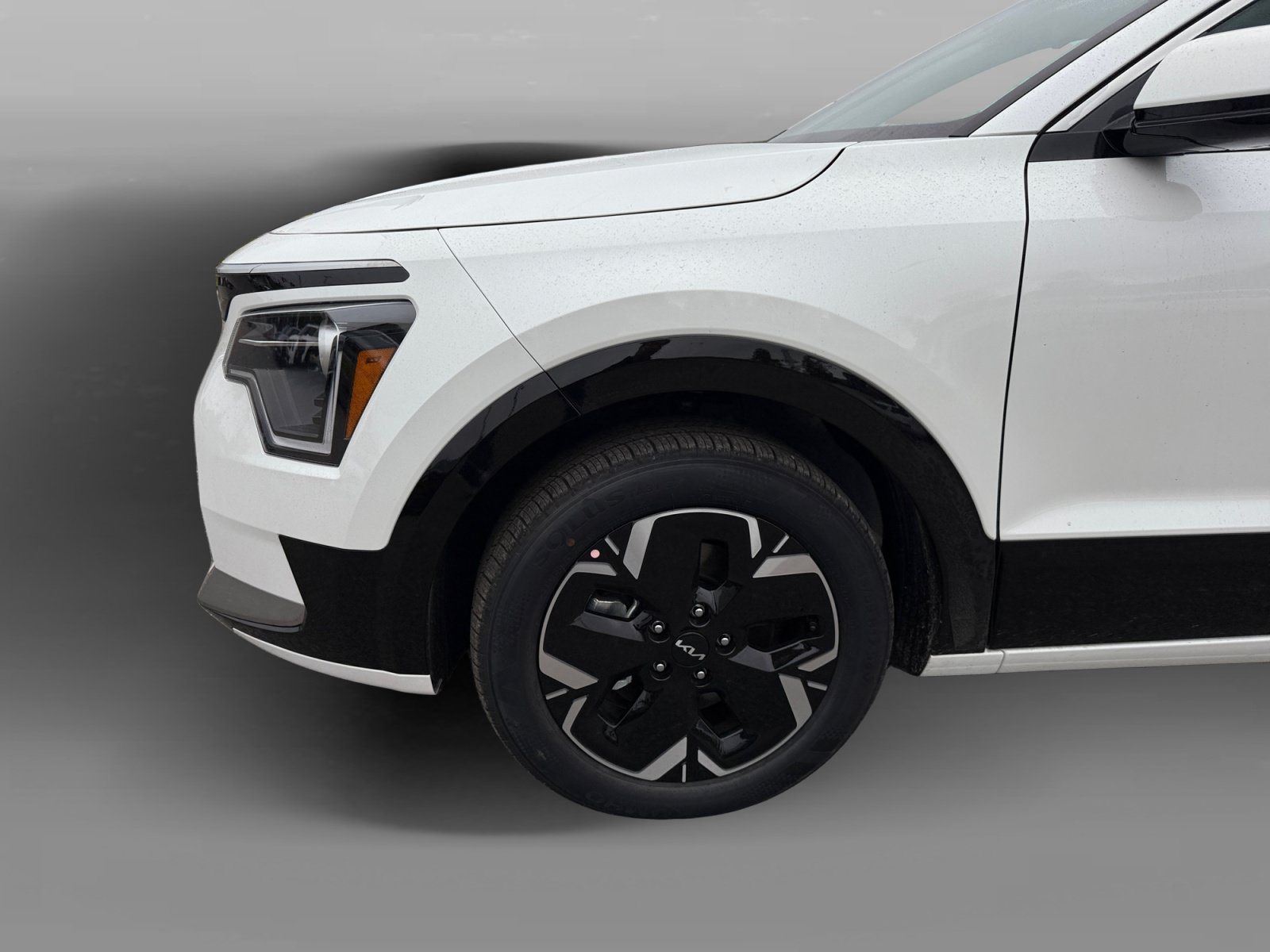 New 2026 Snow White Pearl Kia WIND image 9