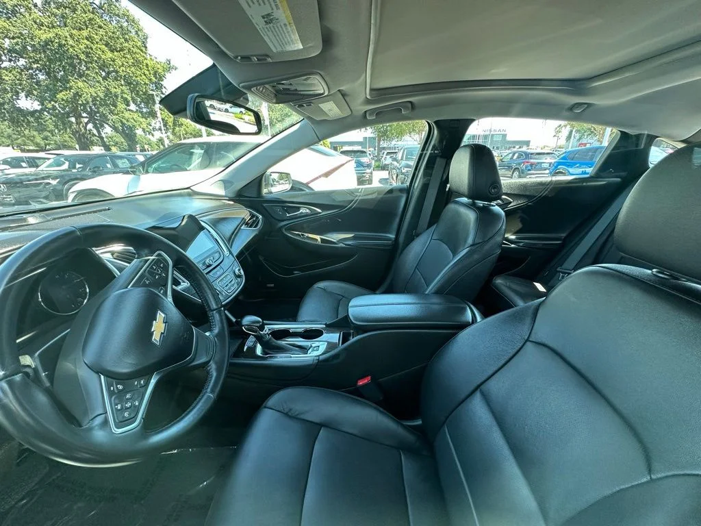 Used 2022 Northsky Blue Metallic Chevrolet Premier image 8