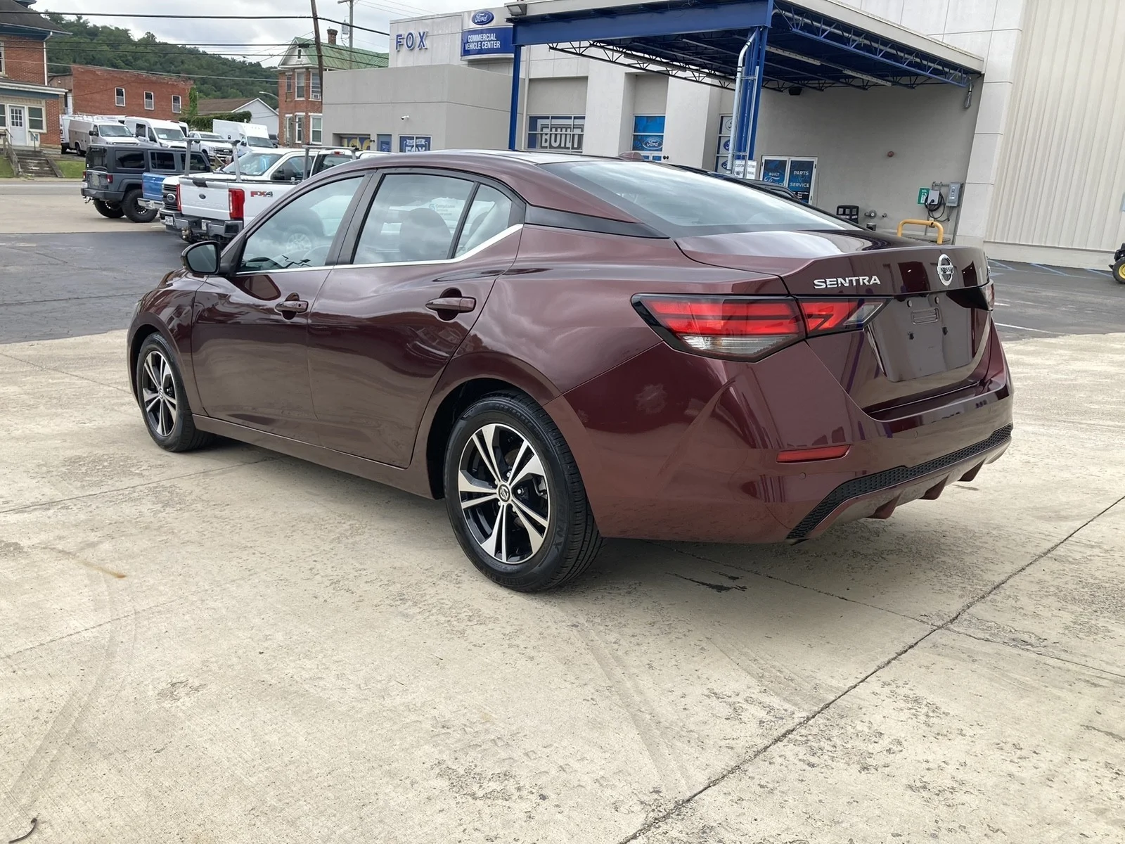 Used 2022 Rosewood Metallic Nissan SV image 12