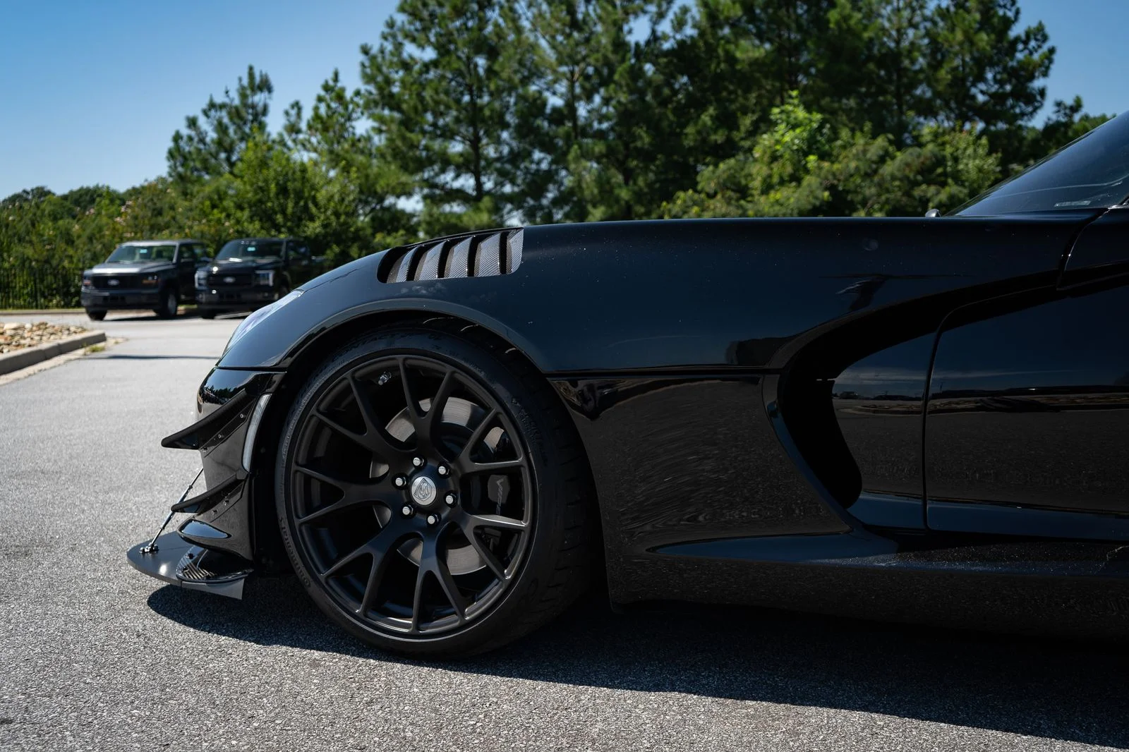 Used 2014 Black Dodge SRT image 15