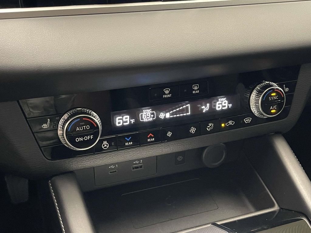New 2026 Gray Nissan Platinum image 29