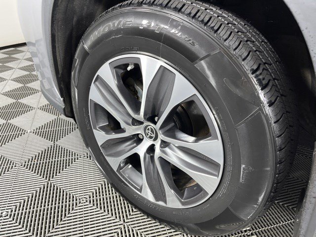 Certified Used 2022 Celestial Silver Metallic Toyota XLE image 9