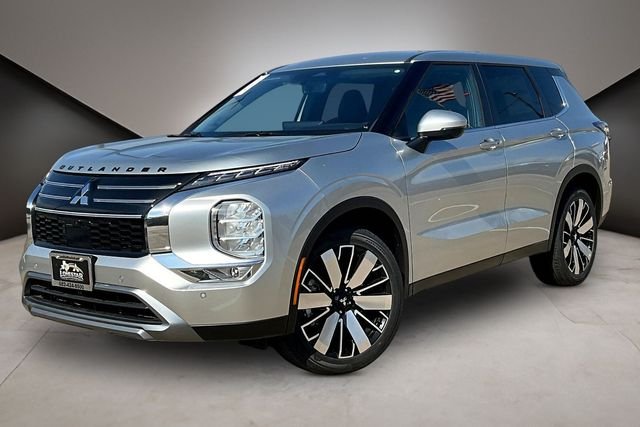 2026 Mitsubishi Outlander SE FWD's photo