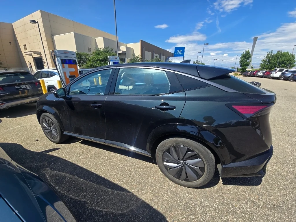 Used 2024 Northern Lights Metallic Nissan EVOLVE+ image 2