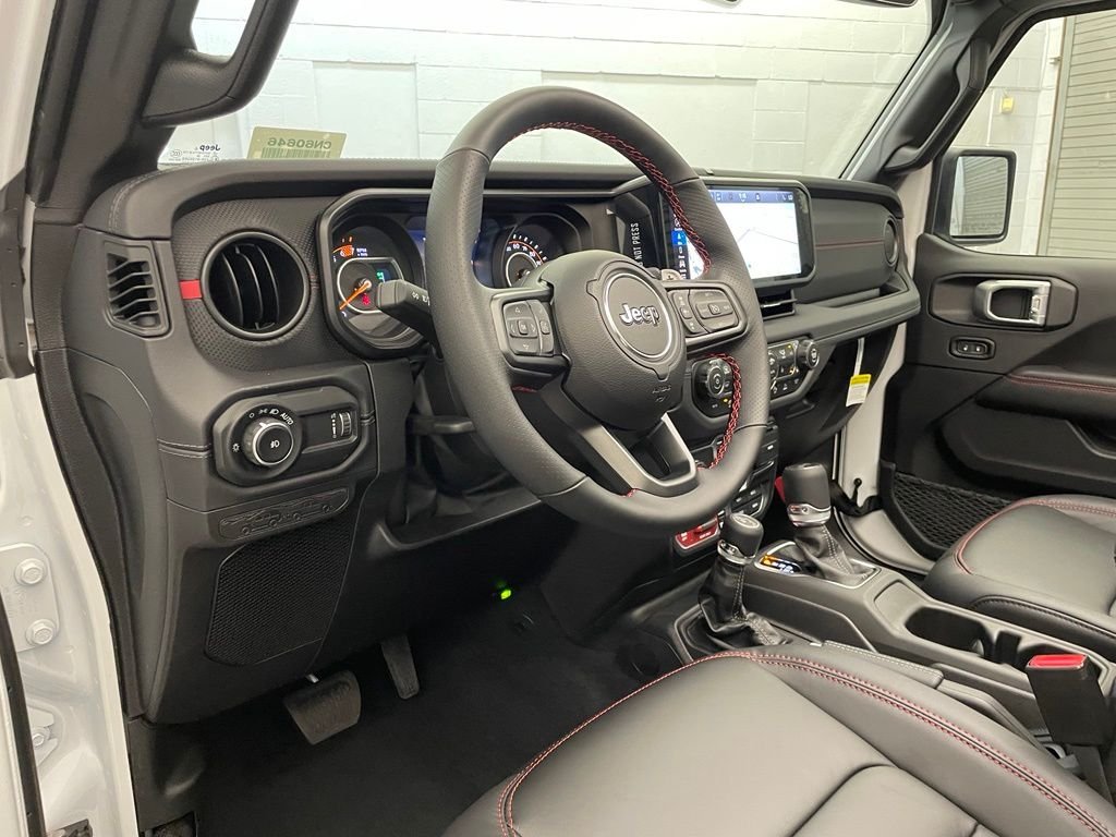 New 2026 Bright White Clear-Coat Exterior Paint Jeep Moab 392 image 17
