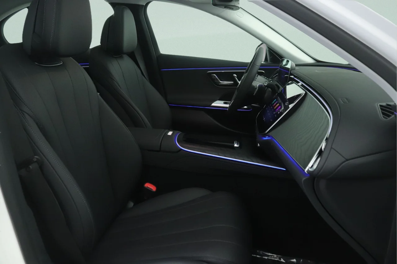 New 2026 Polar White Mercedes-Benz E 450 4MATIC® Sedan 4MATIC® image 7