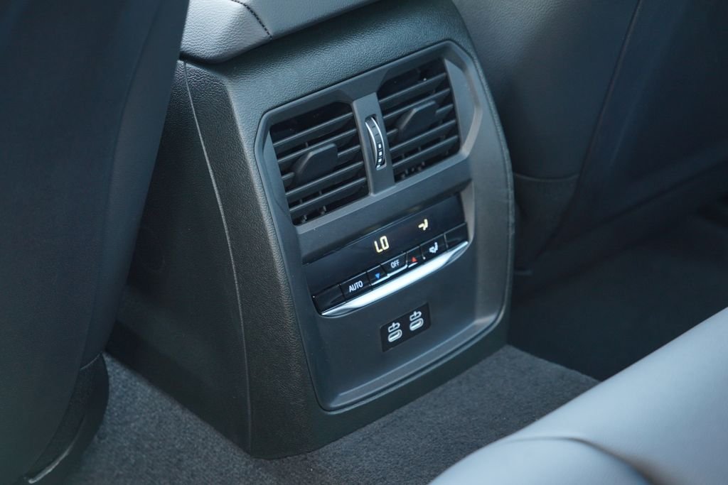 New 2026 Brooklyn Grey Metallic BMW 330i image 33