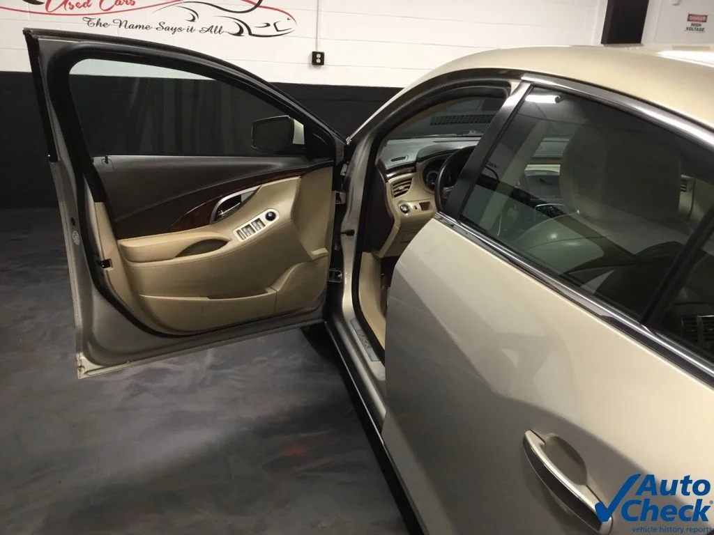 Used 2010 Gold Buick CXL image 20