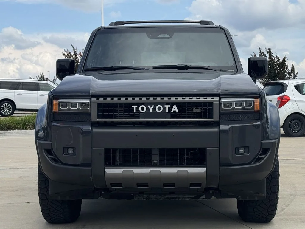 Used 2025  Toyota Base image 7