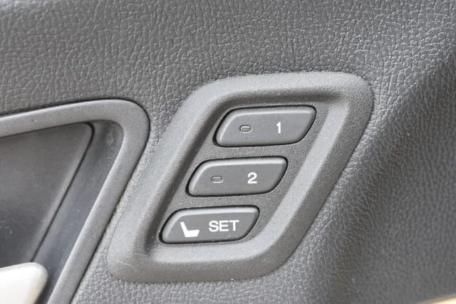 Used 2012 White Honda EX-L image 10