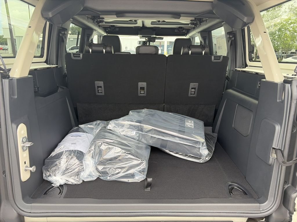 New 2026 Desert Sand Ford Badlands® image 32