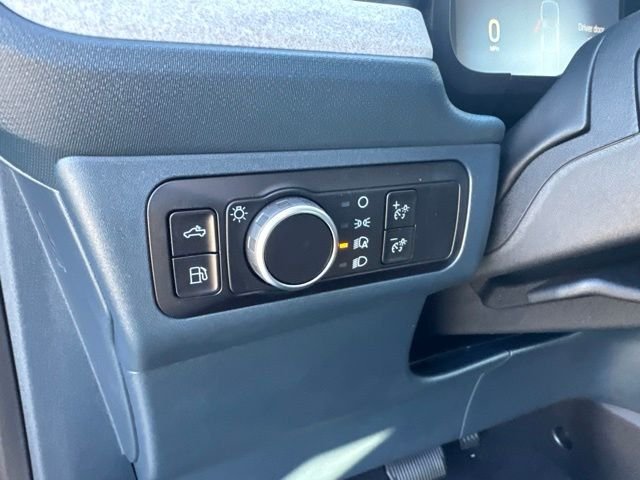 New 2026 Carbonized Gray Metallic Ford XLT image 17