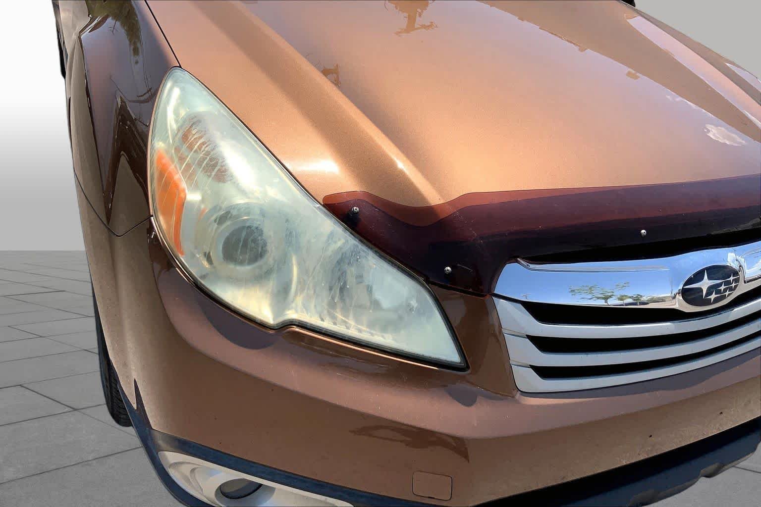 Used 2011 Caramel Bronze Metallic Subaru 2.5i Prem AWP/Pwr Moon image 27