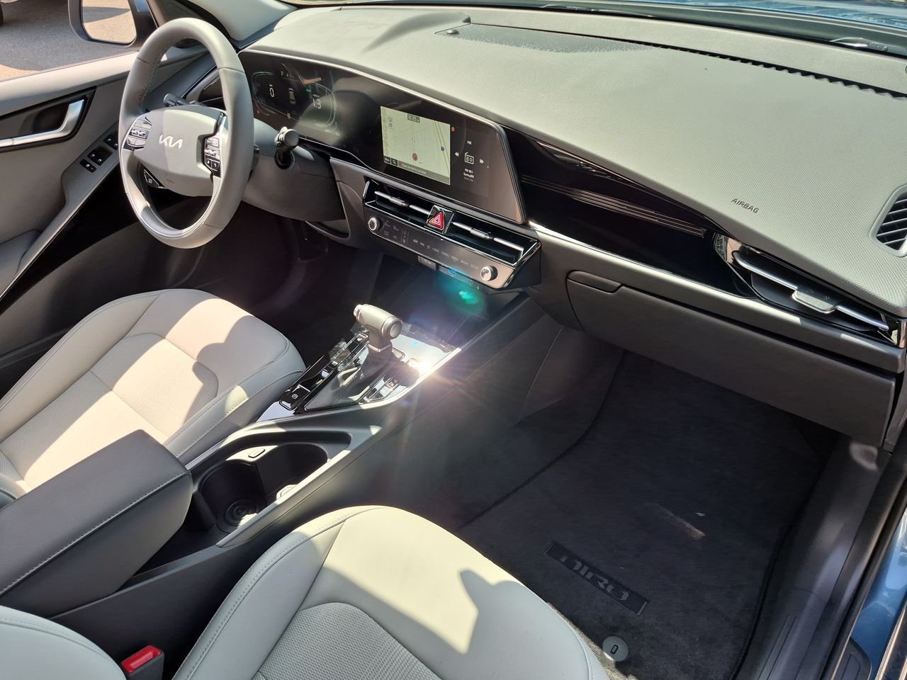 New 2026 Mineral Blue Kia EX image 29