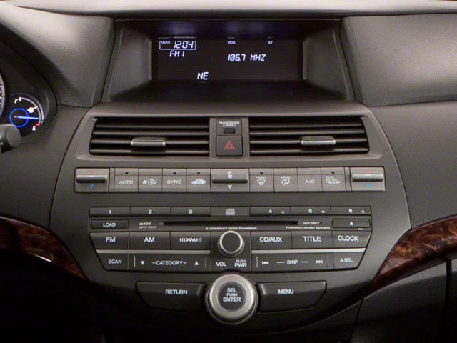 Used 2010 White Honda EX-L image 11