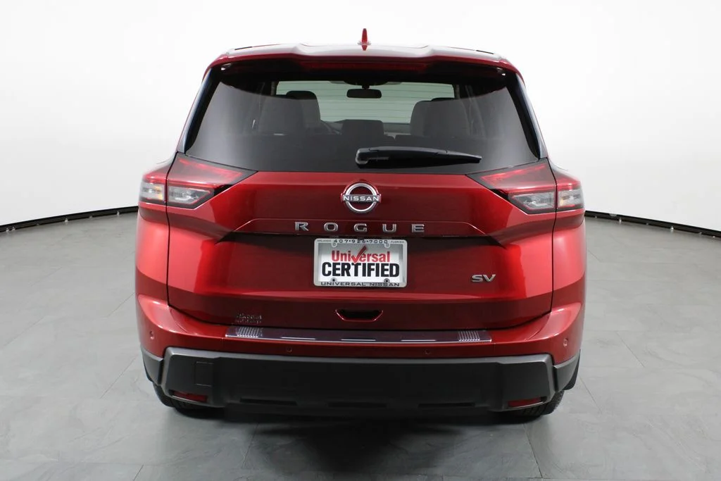 2024 Nissan Rogue SV - Photo 11