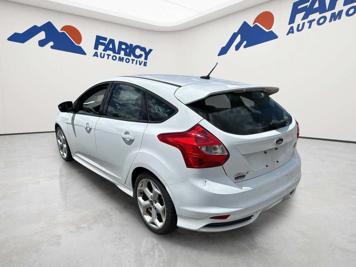 Used 2014 Oxford White Ford ST image 6