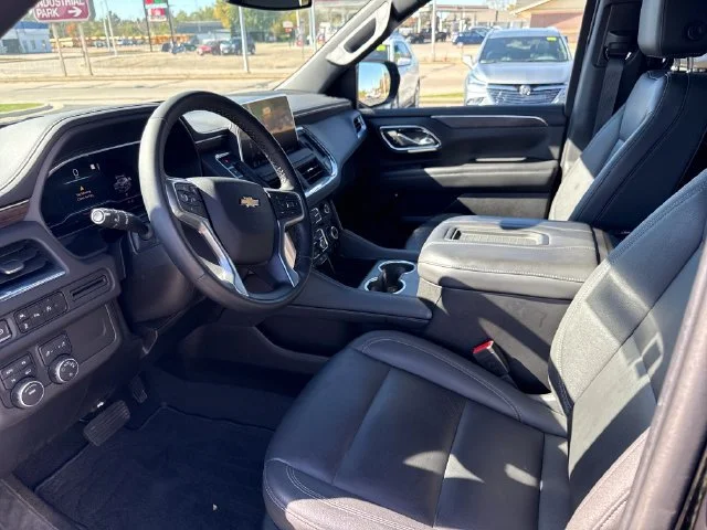 Used 2023 BLACK Chevrolet LT image 11