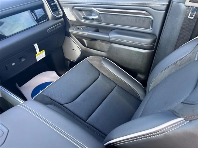 New 2026 Hydro Blue Pearl-Coat Exterior Paint RAM Laramie image 18