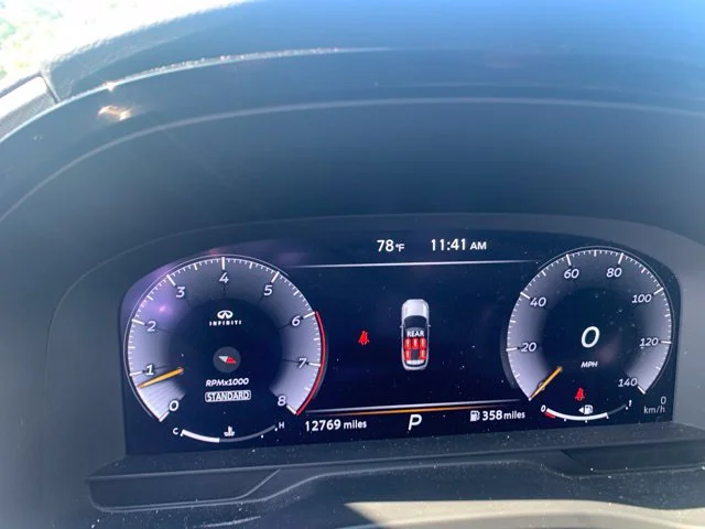 Used 2025 Gray INFINITI LUXE image 7