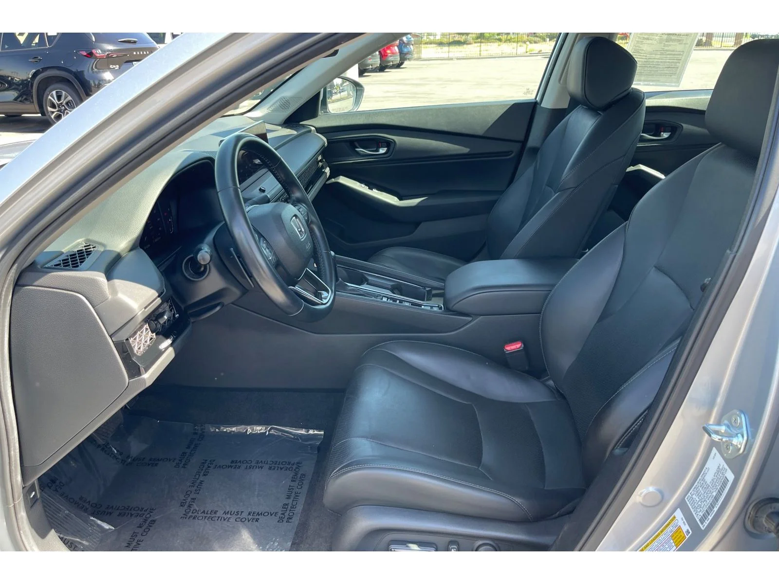 Used 2025 Solar Silver Metallic Honda EX-L image 10