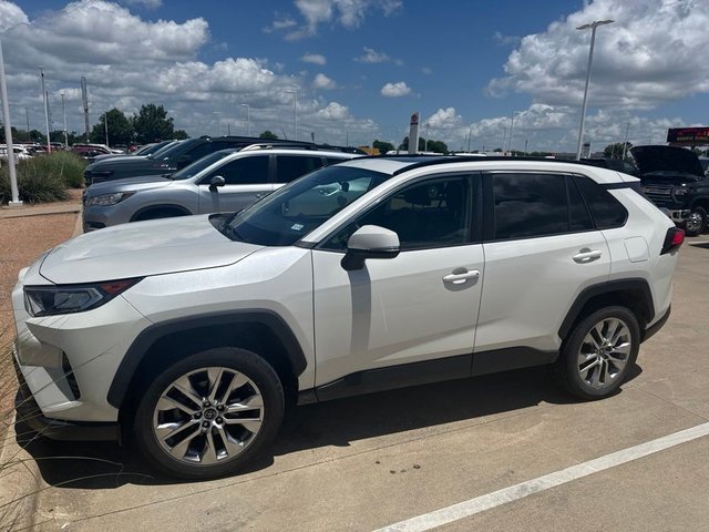 2021 Toyota RAV4 XLE Premium