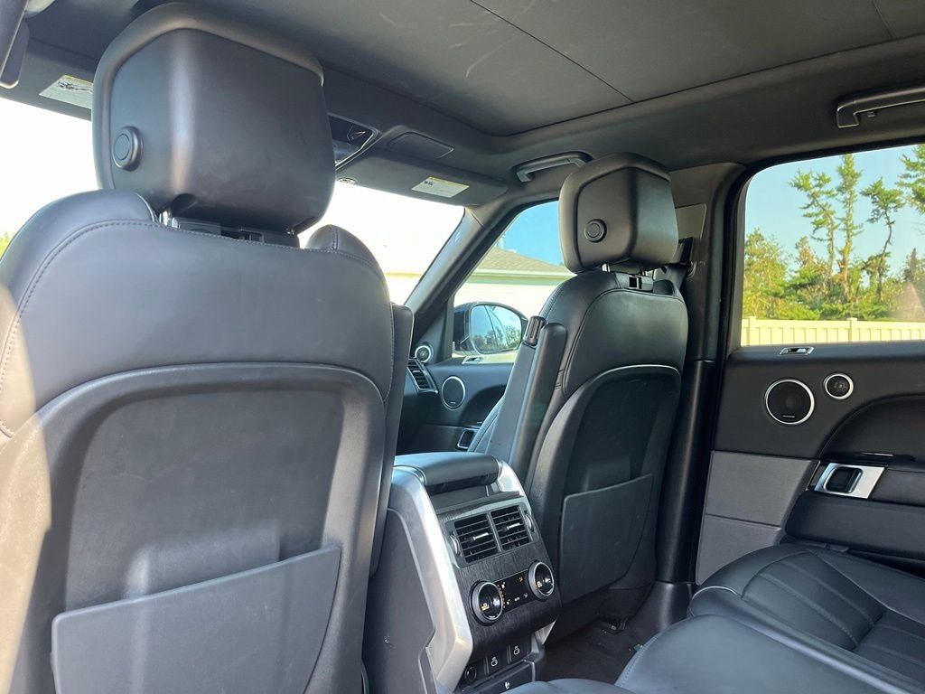 Used 2022 White Land Rover HSE Silver Edition image 26