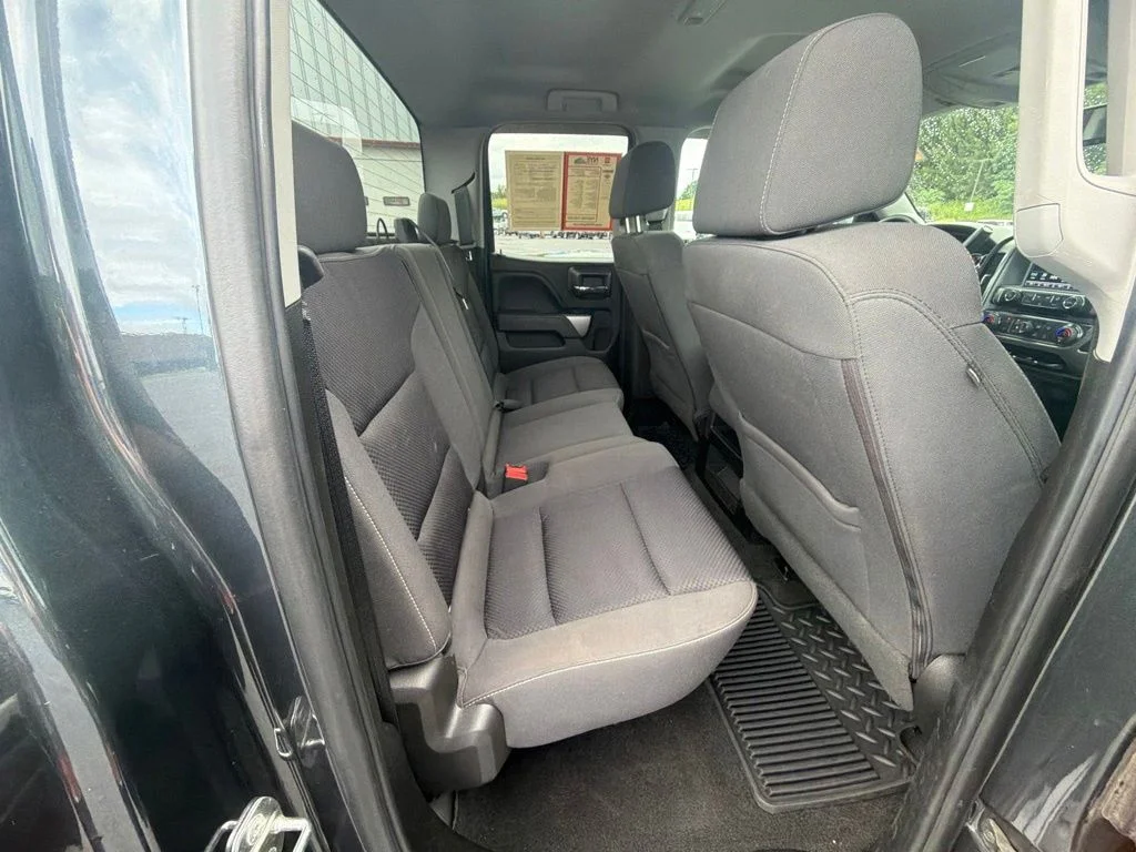 Used 2018 Gray Chevrolet LT image 36