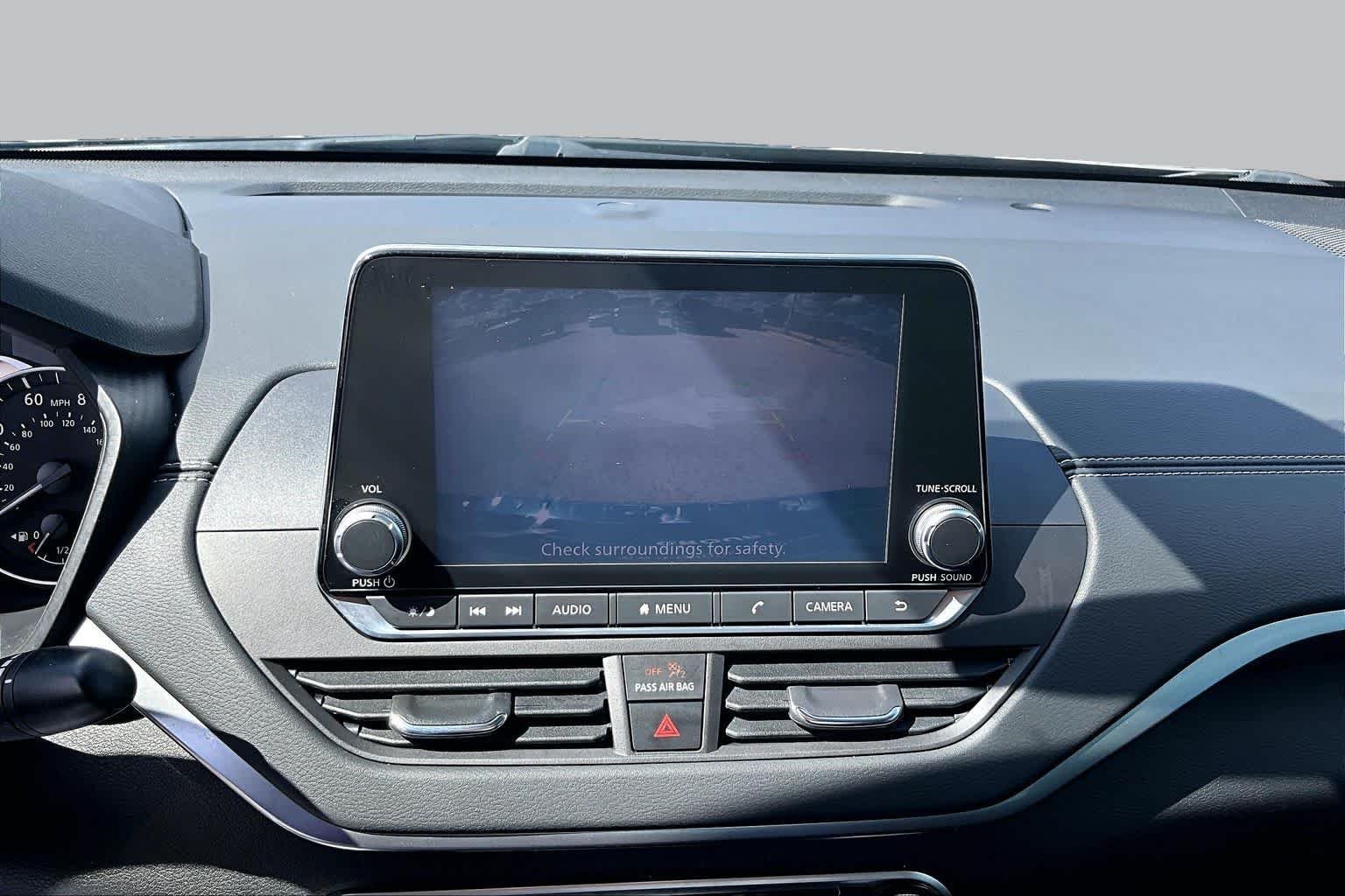Used 2022 Super Black Nissan 2.5 SV image 27