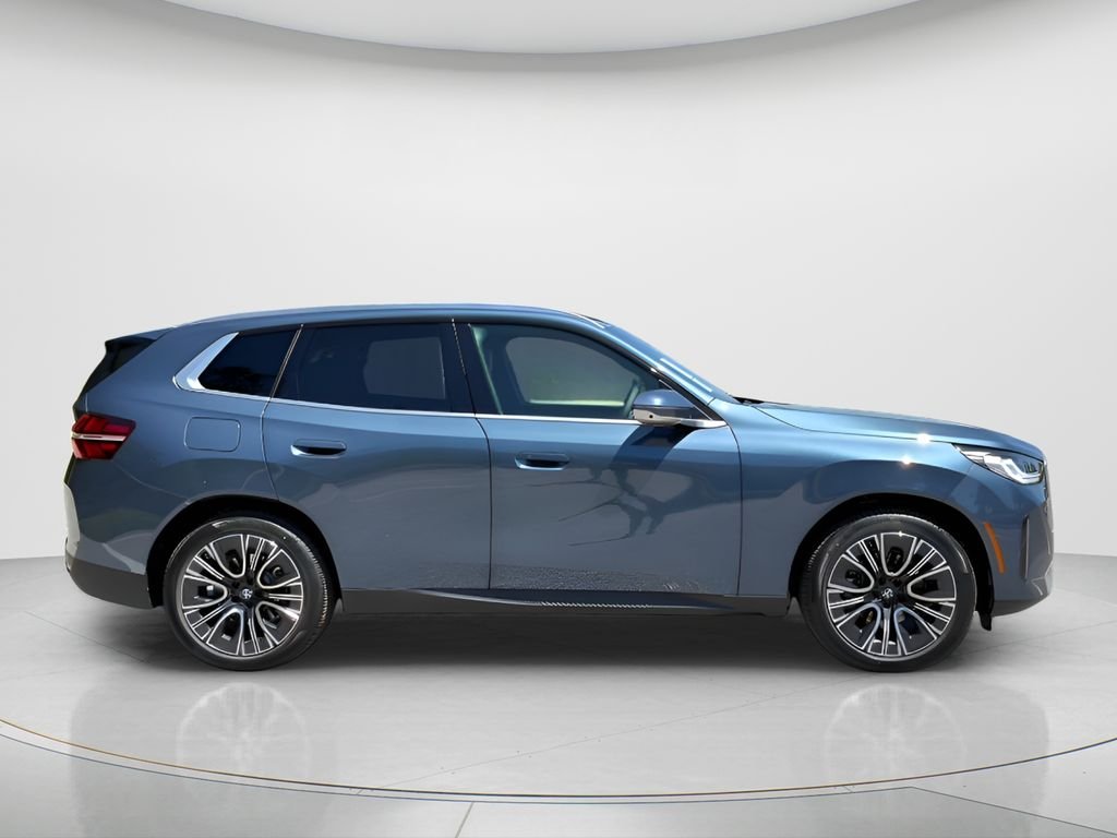 New 2026 Arctic Race Blue metallic BMW 30 xDrive image 4